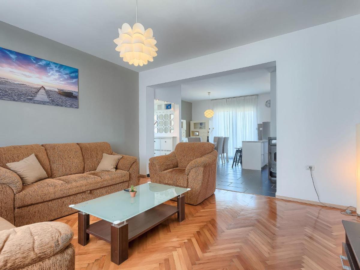 Holiday Home Rovere By Interhome Пула Екстериор снимка