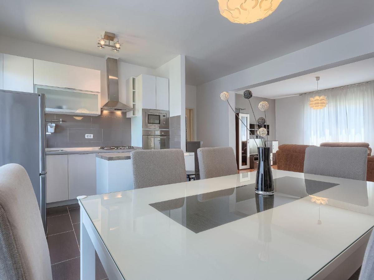 Holiday Home Rovere By Interhome Пула Екстериор снимка