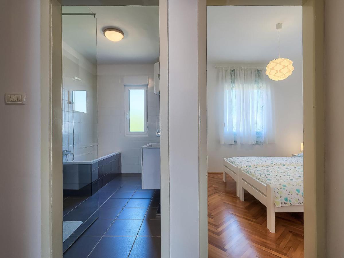 Holiday Home Rovere By Interhome Пула Екстериор снимка